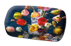 Lipstick doos: Bloemstilleven met Tulpenvaas, Roman Reisinger