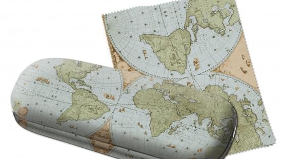 Brillenkoker incl. brillendoekje: Wandkaart van de wereld door Joan Blaeu, Het Scheepvaartmuseum